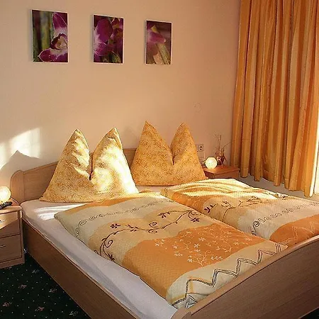 דירה Gaestehaus Neuhauser צל אם צילר