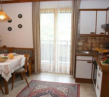 Daire Gaestehaus Neuhauser Zell am Ziller