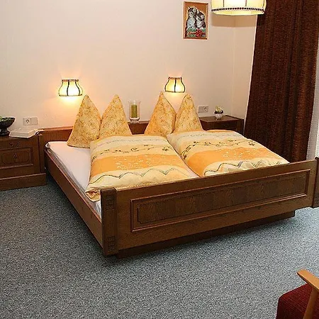 شقة Gaestehaus Neuhauser *
