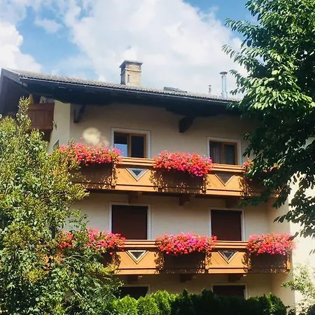 Gaestehaus Neuhauser * Zell am Ziller